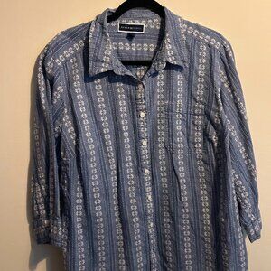 Karen Scott Women's Button Shirt - Blue Chambray with White Flower Embroidery